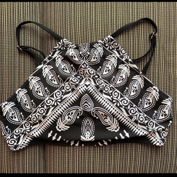 Cupshe Other - || Cupshe || Halter Bikini Top